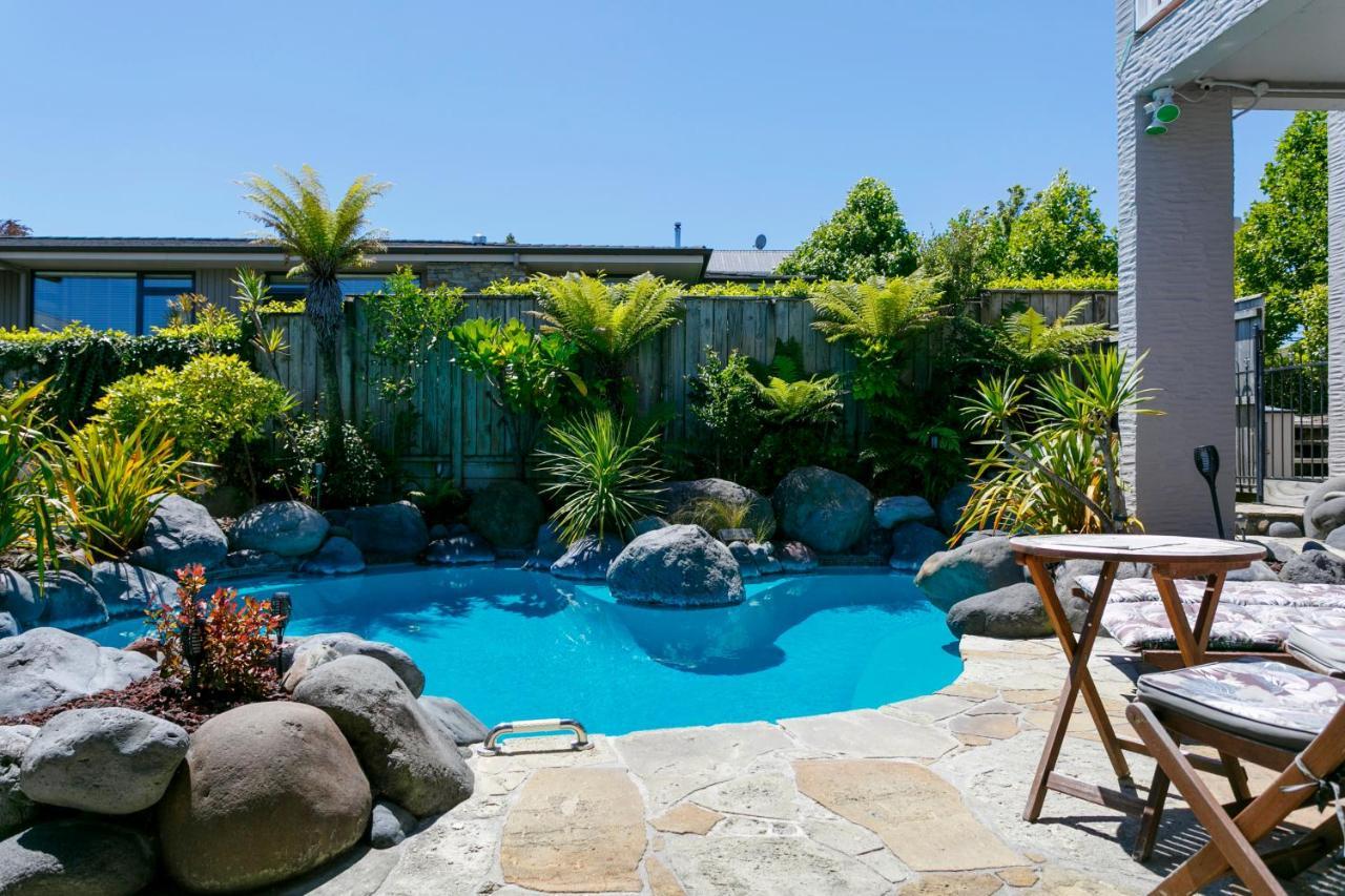Baycrest Thermal Lodge Taupo Bagian luar foto