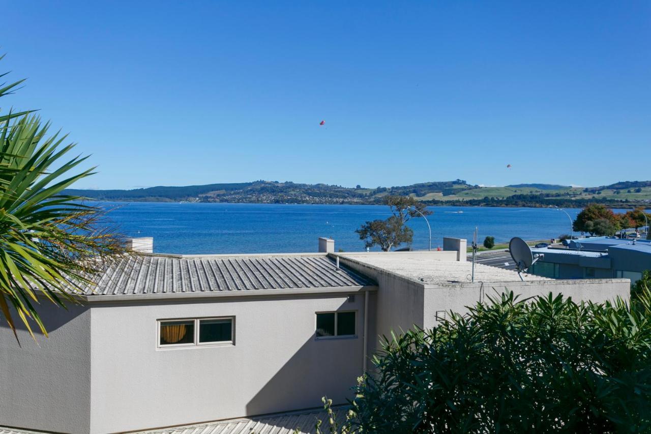 Baycrest Thermal Lodge Taupo Bagian luar foto