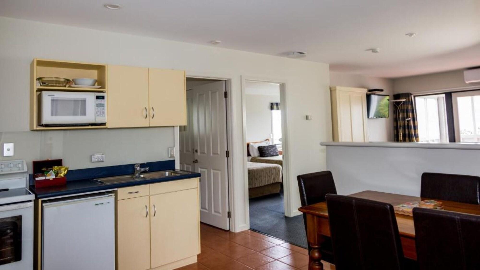 Baycrest Thermal Lodge Taupo Bagian luar foto