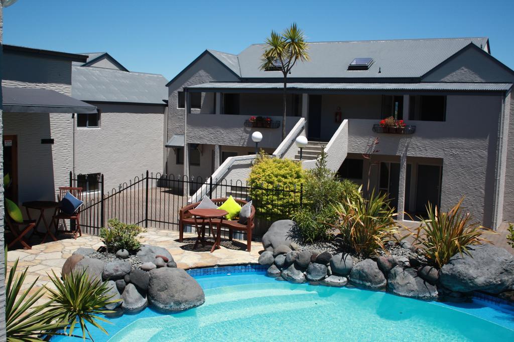 Baycrest Thermal Lodge Taupo Bagian luar foto