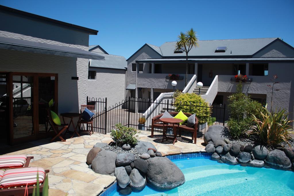 Baycrest Thermal Lodge Taupo Bagian luar foto