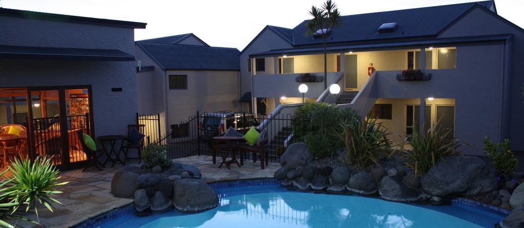 Baycrest Thermal Lodge Taupo Bagian luar foto