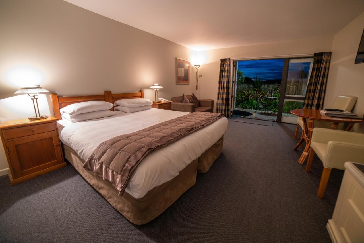 Baycrest Thermal Lodge Taupo Bagian luar foto